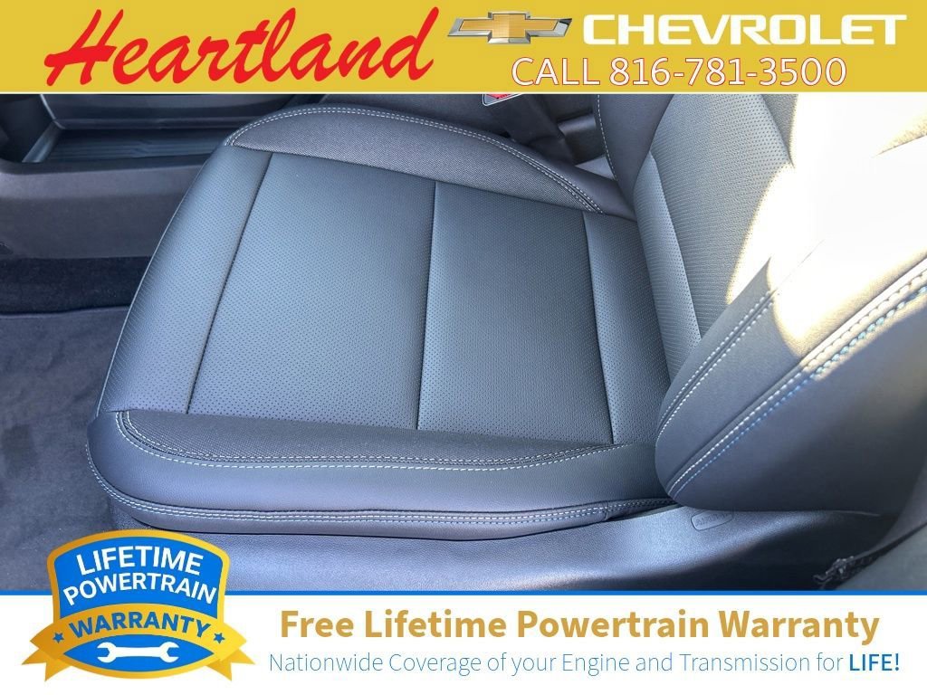 New 2026 Chevrolet Equinox EV LT w/ LPO, Blackout Package FWD image 19