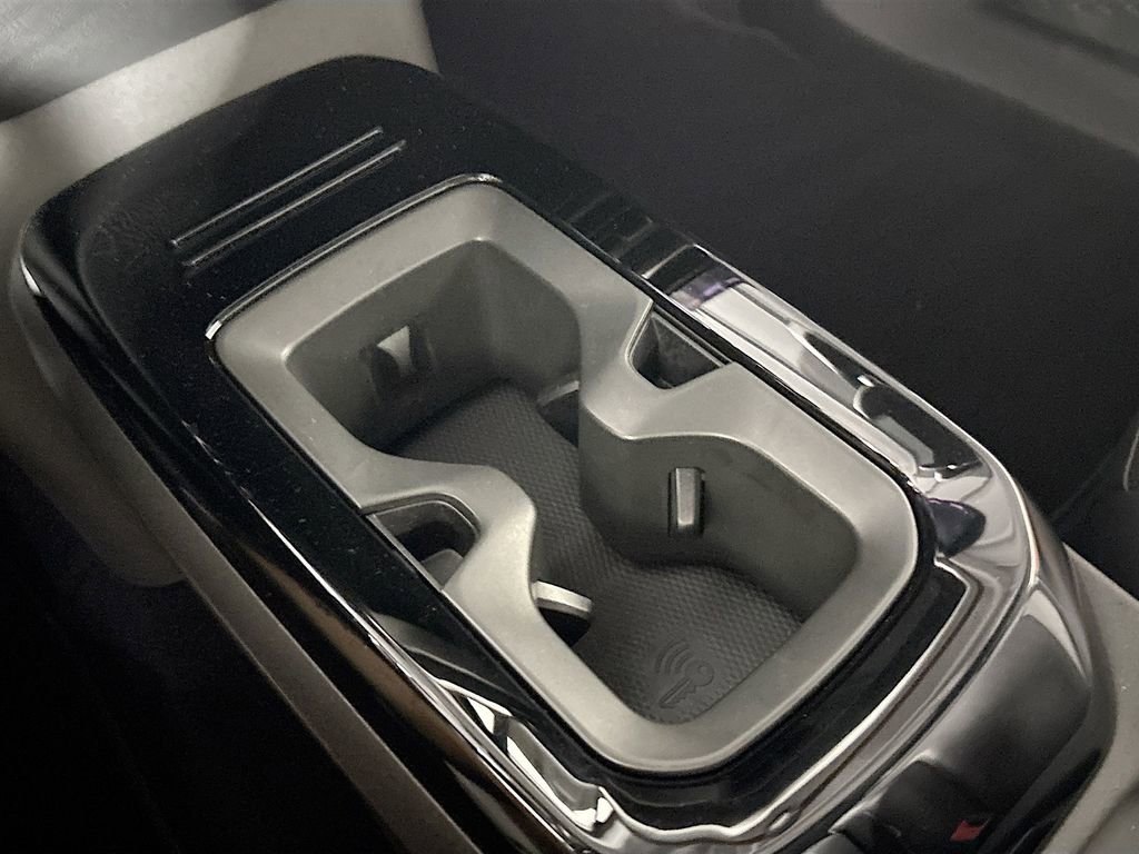 Used 2021 Volkswagen ID.4 Pro S image 16