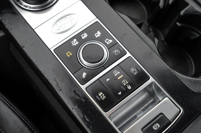 Used 2020 Land Rover Discovery Landmark AWD/4WD image 29