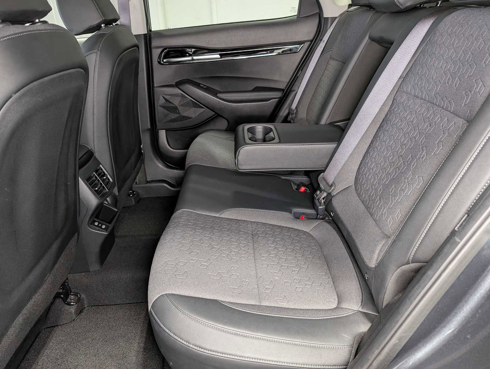 Used 2024 Kia Seltos S AWD/4WD image 23