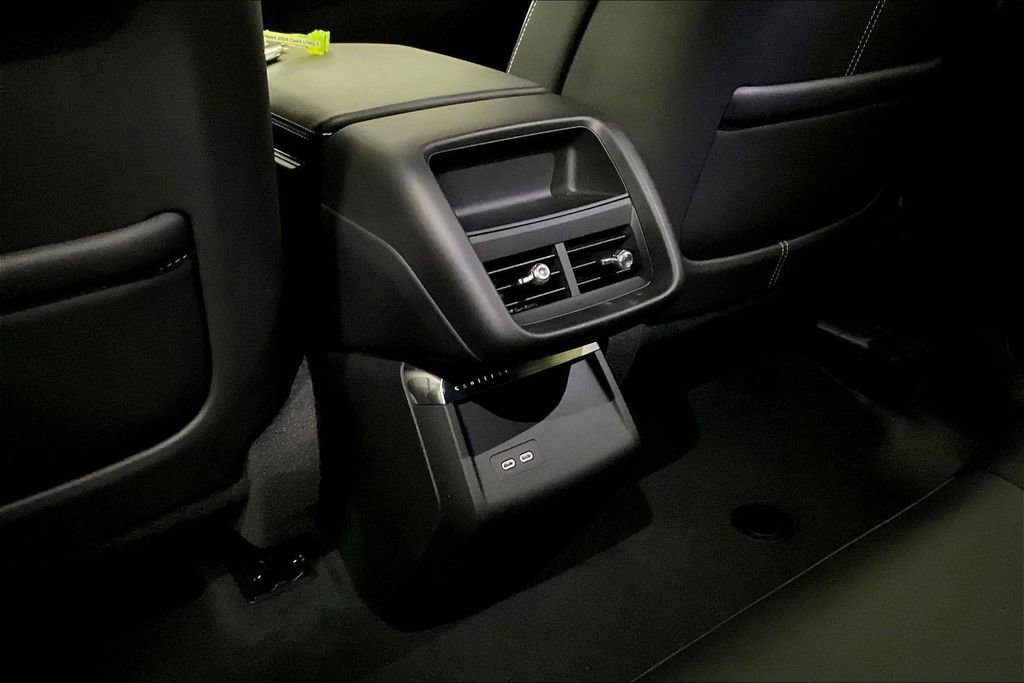 Certified 2024 Cadillac Lyriq Sport AWD/4WD image 10