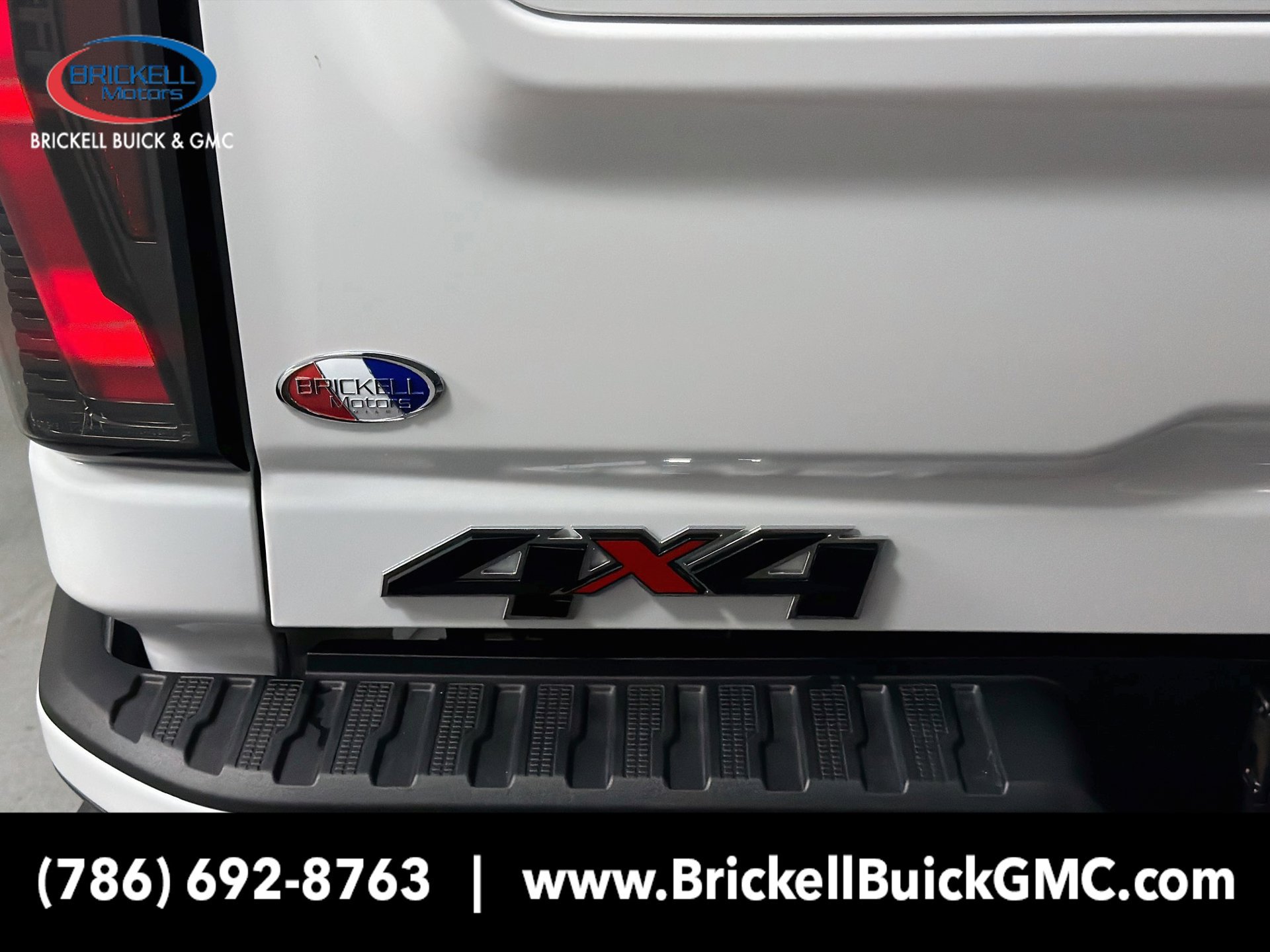Used 2026 GMC Sierra 2500 AT4 w/ AT4 Premium Plus Package AWD/4WD image 13