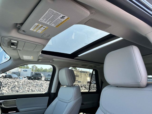 New 2027 Ford Expedition Platinum RWD image 14