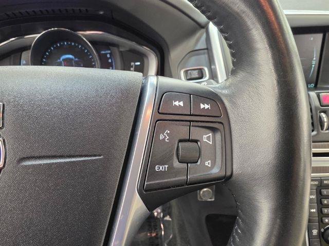 Used 2016 Volvo XC60 T5 Premier w/ Climate Package AWD/4WD image 13