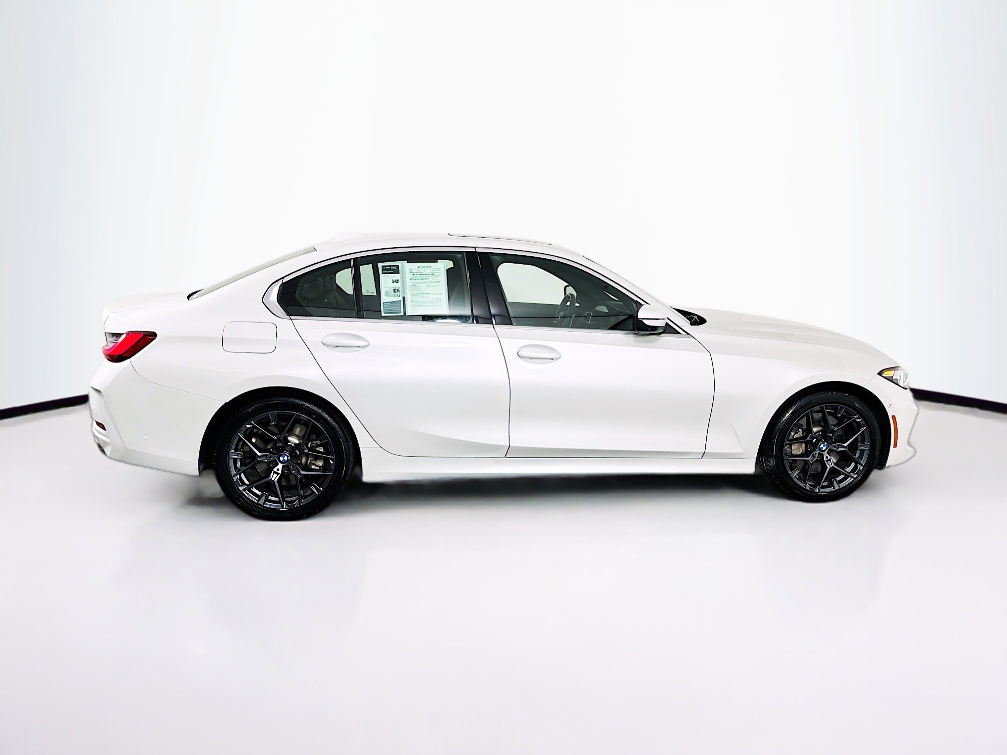 Used 2025 BMW 330i Sedan w/ Convenience Package image 10