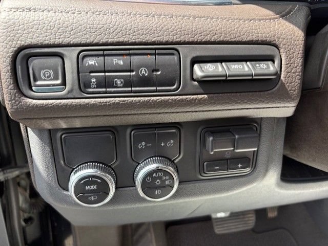 Used 2023 GMC Yukon XL Denali w/ Max Trailering Package RWD image 10