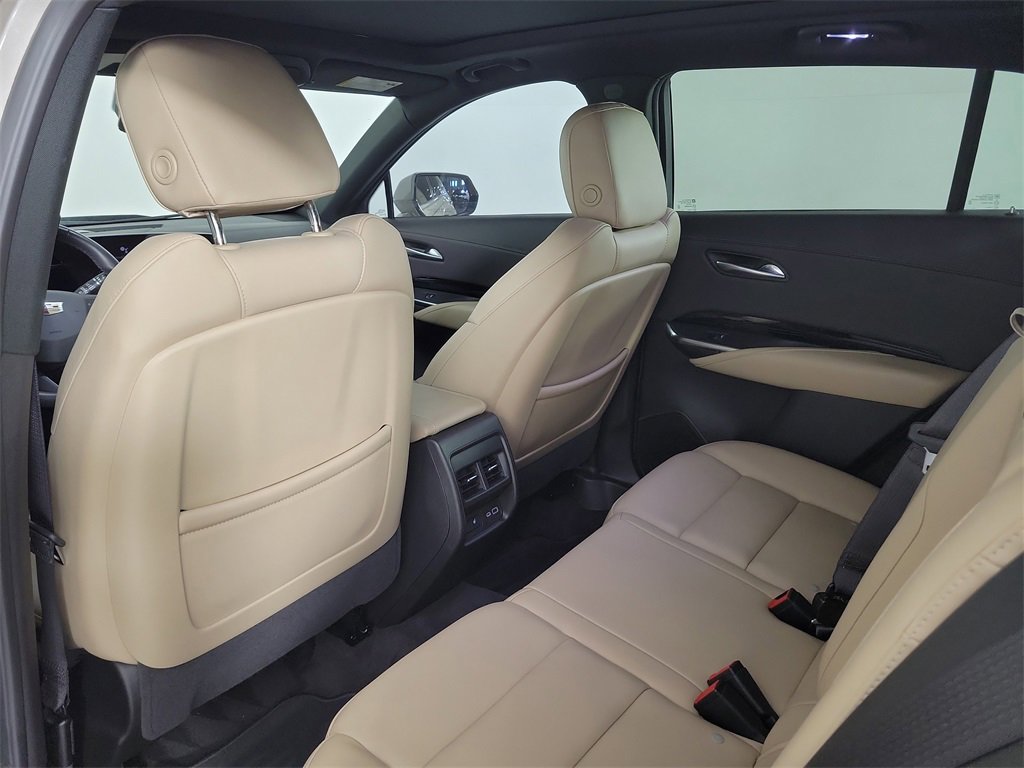 Certified 2024 Cadillac XT4 Luxury w/ Cold Weather Package image 12