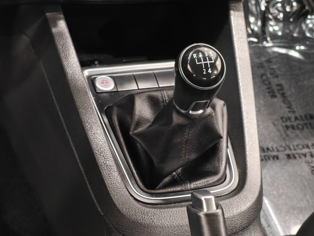 Used 2017 Volkswagen Jetta SE FWD image 8