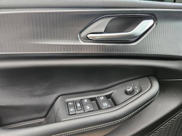 Used 2025 Jeep Grand Cherokee Laredo X RWD image 24