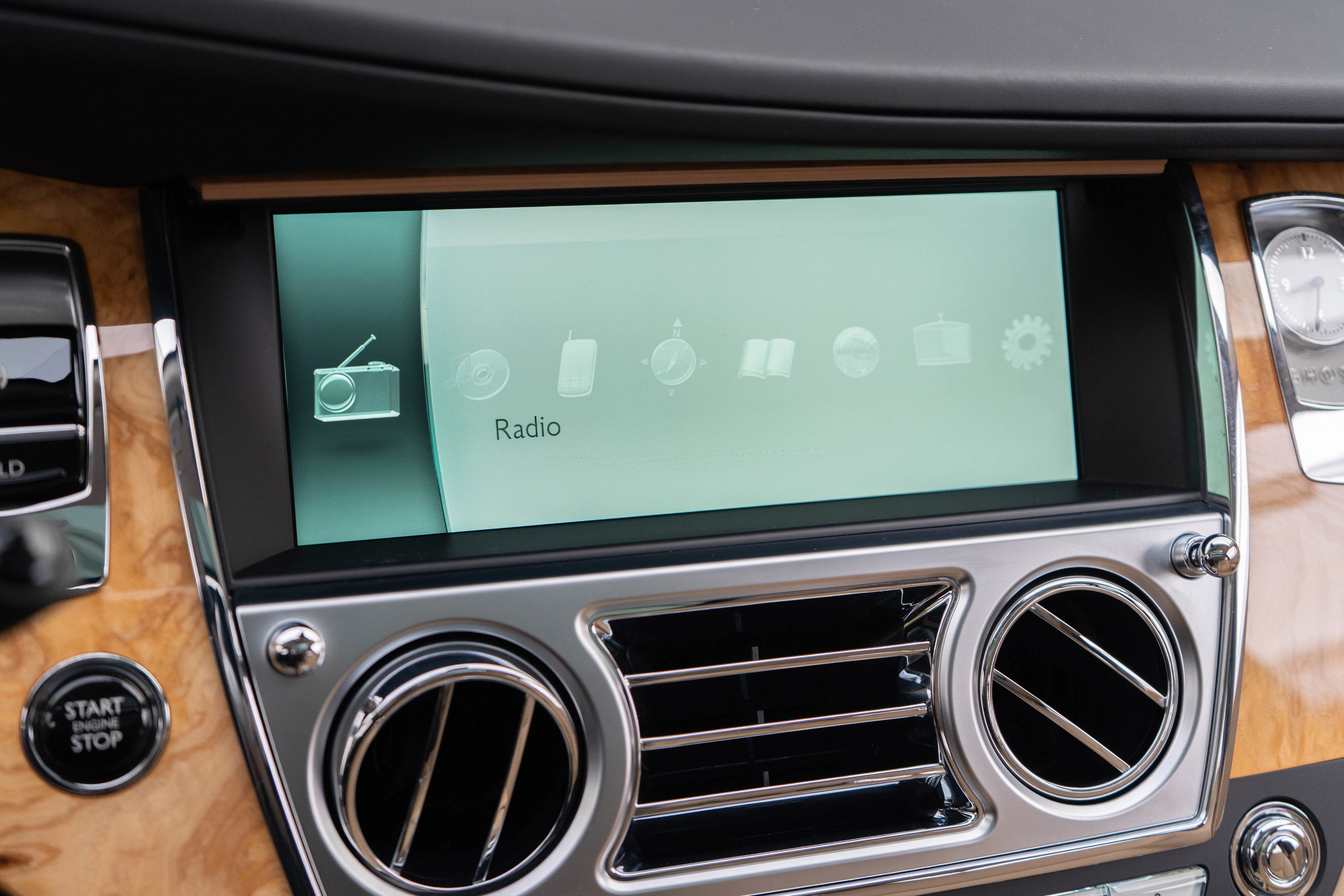 Used 2017 Rolls-Royce Ghost image 31