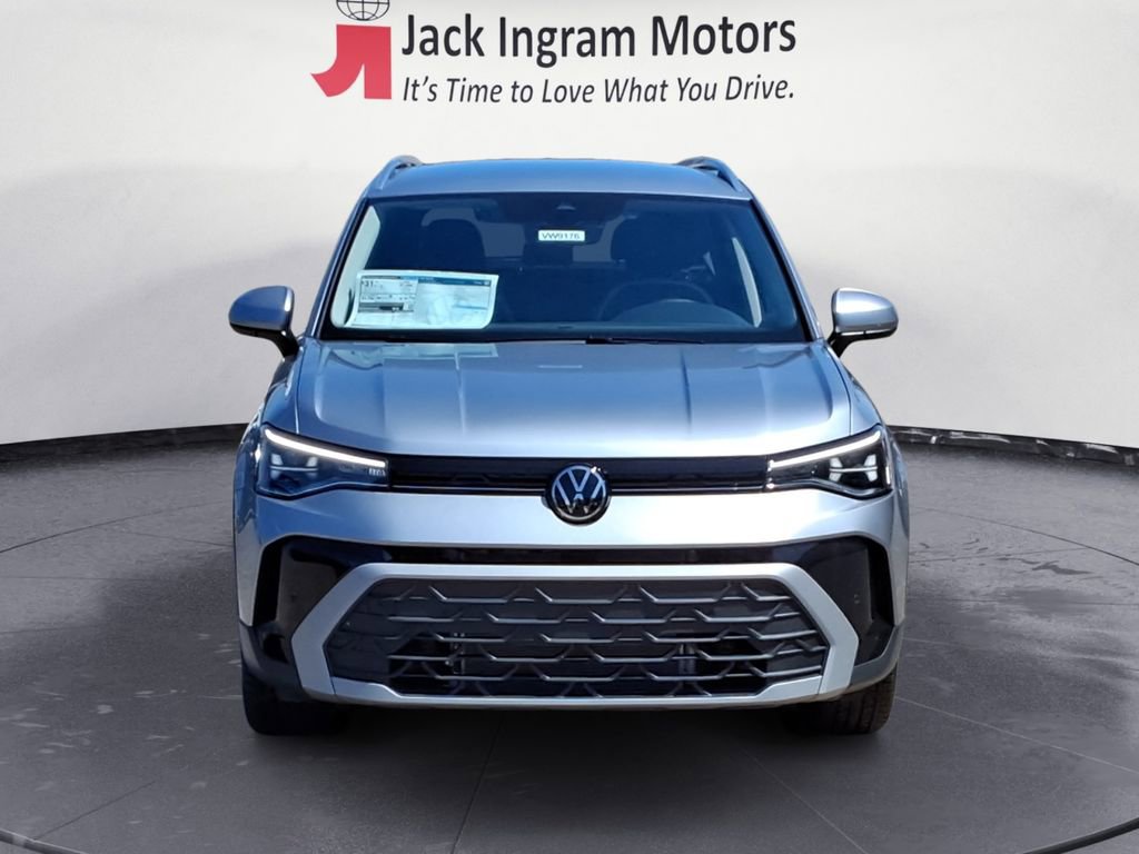 Used 2025 Volkswagen Taos SE FWD image 8