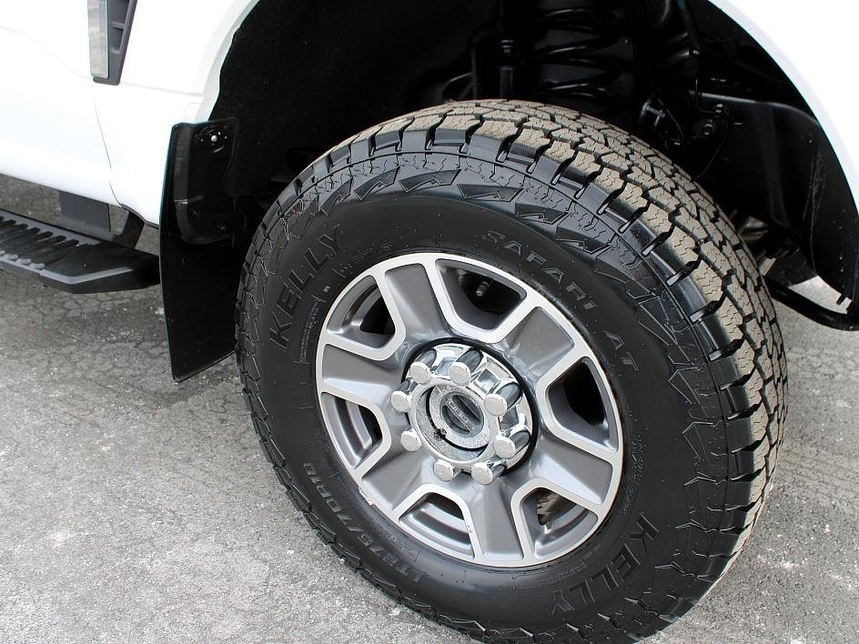 Used 2023 Ford F250 XL image 4