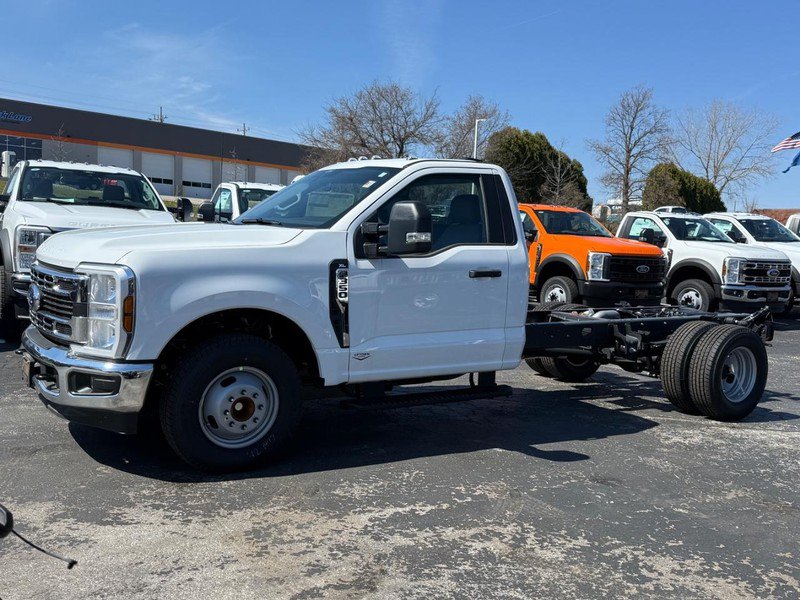 New 2026 Ford F350 XL w/ XL Chrome Package RWD image 6