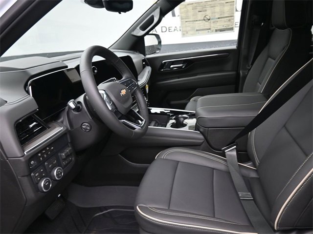 New 2026 Chevrolet Suburban Premier image 8
