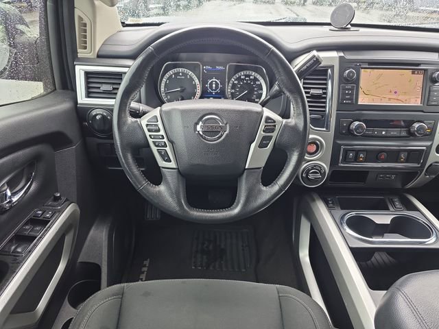Used 2019 Nissan Titan SV w/ SV Convenience Package AWD/4WD image 17
