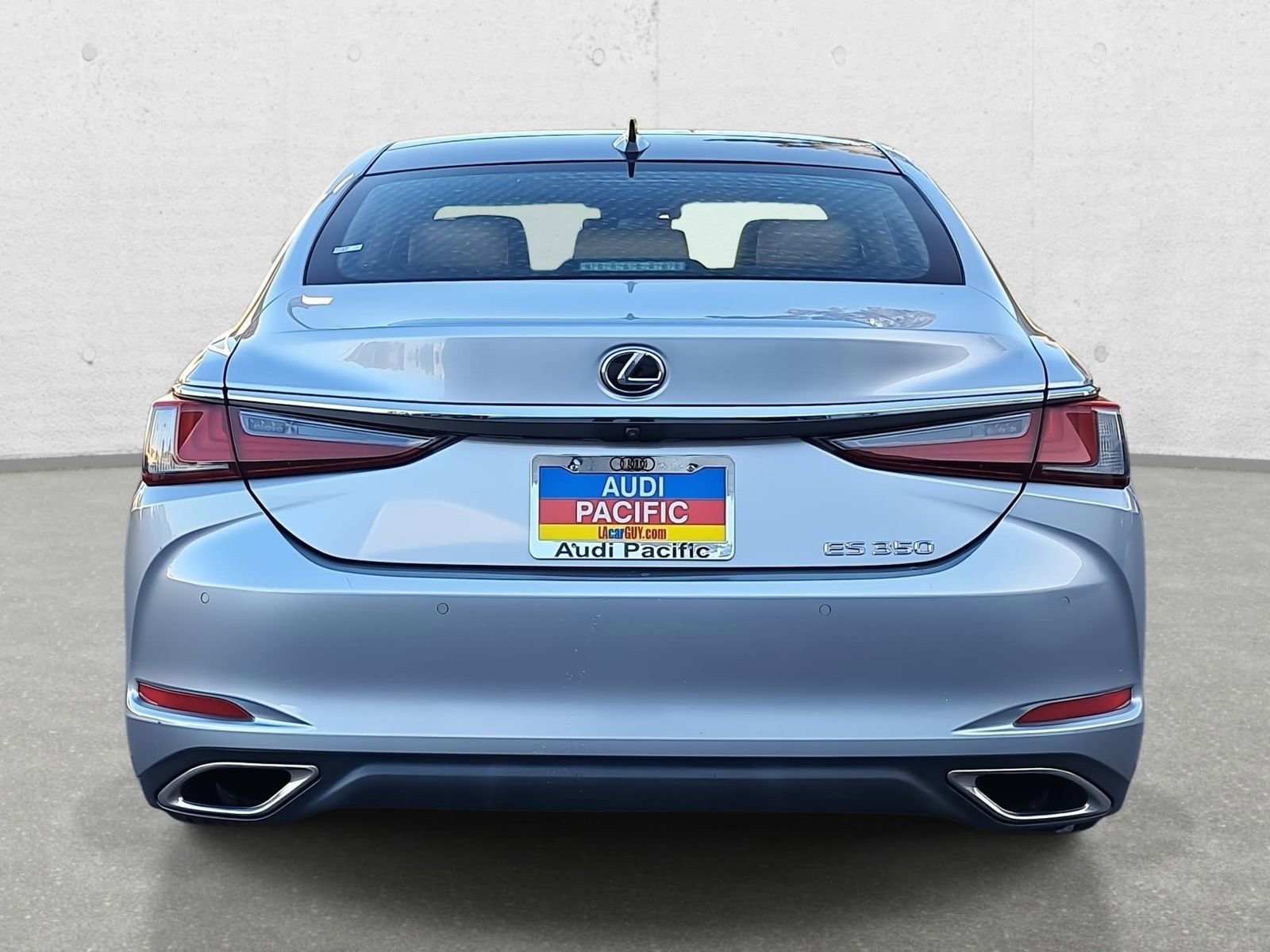 Used 2023 Lexus ES 350 w/ Premium Package image 6