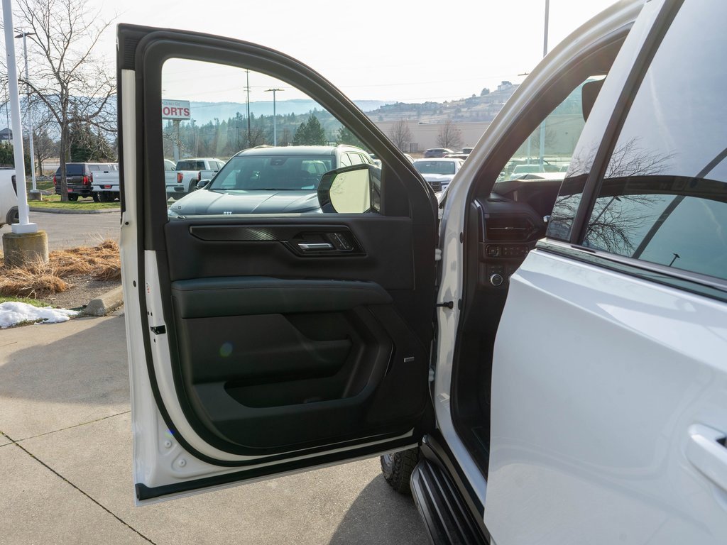 New 2026 GMC Yukon XL AT4 image 19