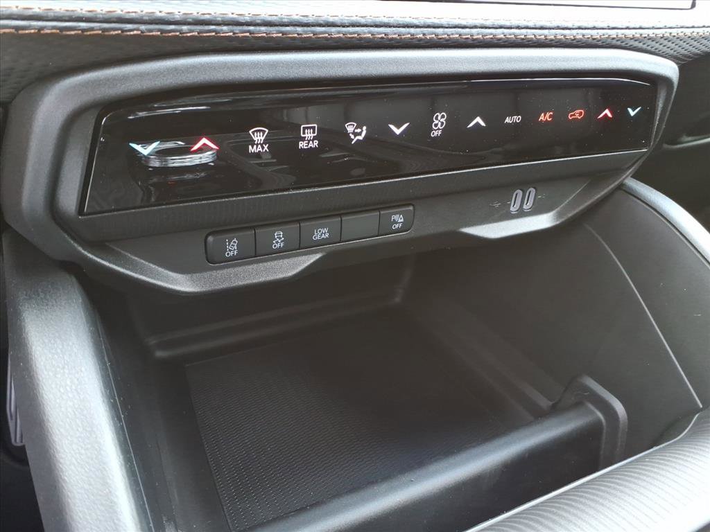 New 2026 Jeep Cherokee Limited image 25