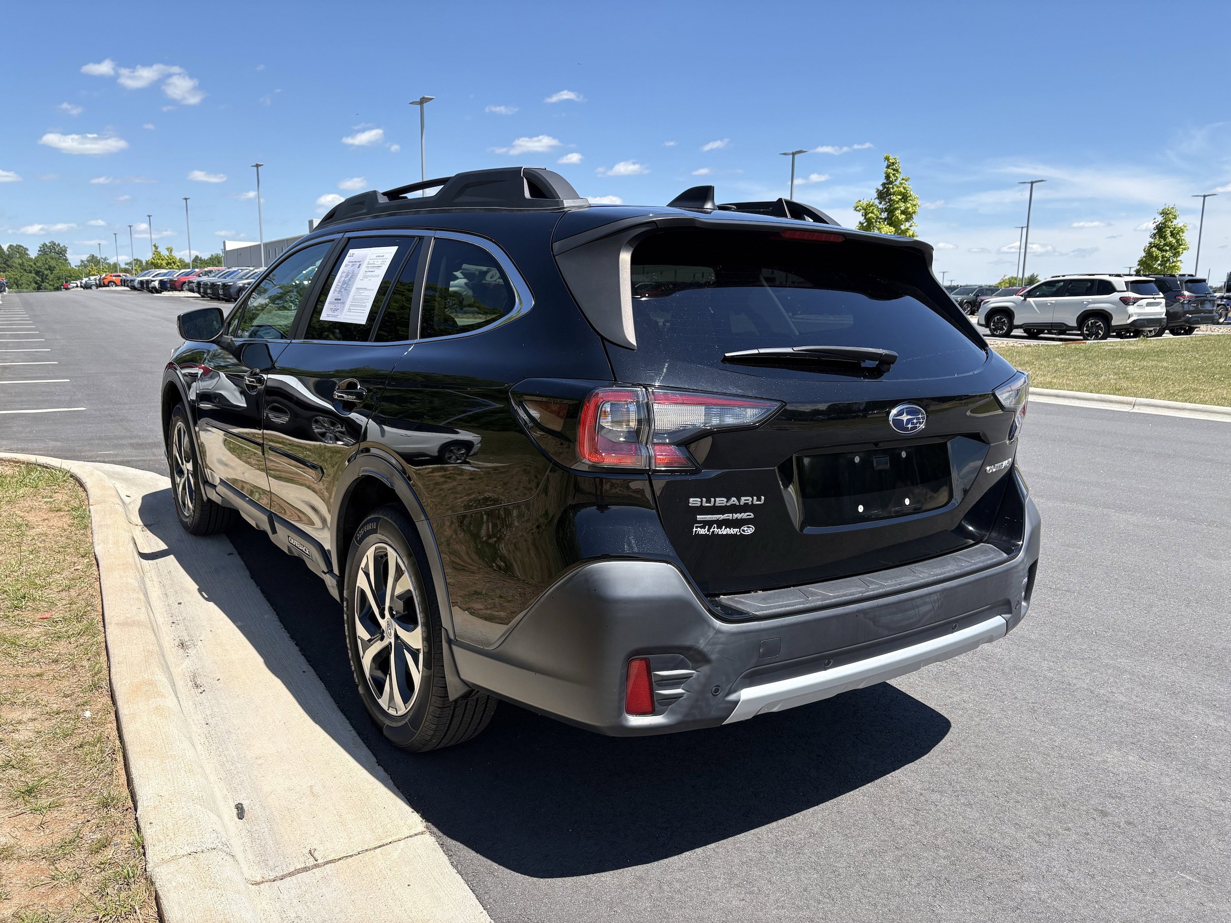 Used 2020 Subaru Outback Limited AWD/4WD image 6