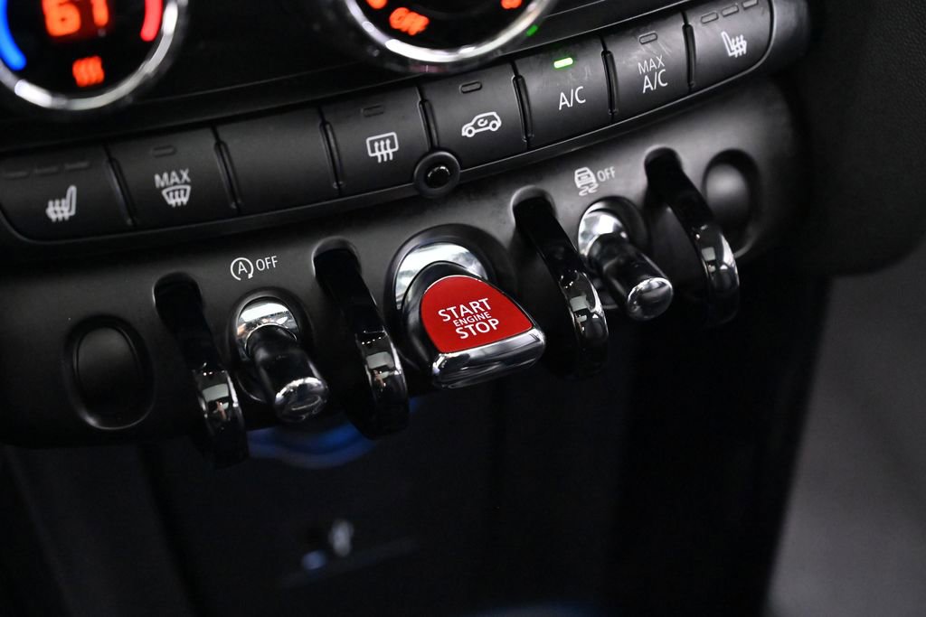 Certified 2023 MINI Cooper 4-Door Hardtop image 19