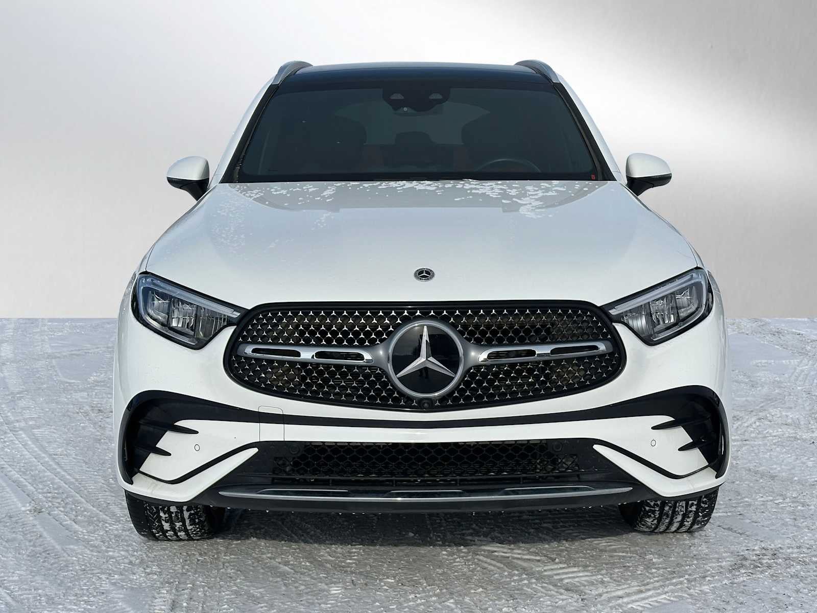 Used 2024 Mercedes-Benz GLC 300 4MATIC image 8
