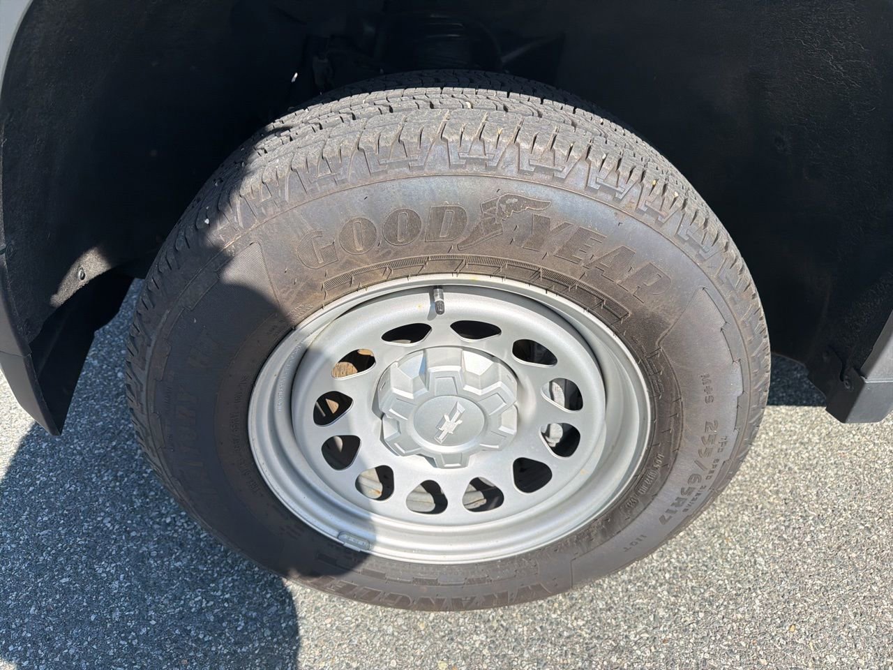 Used 2024 Chevrolet Colorado W/T image 11