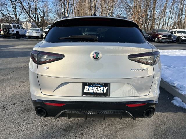 New 2026 Alfa Romeo Stelvio Sprint image 7