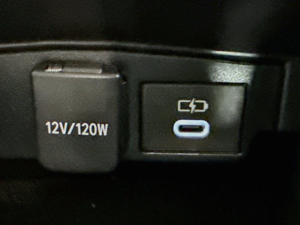 Used 2025 Toyota Corolla LE FWD image 41
