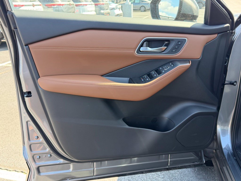 New 2026 Nissan Rogue Platinum w/ Platinum Premium Package AWD/4WD image 15