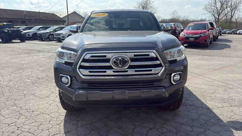 Used 2018 Toyota Tacoma Limited AWD/4WD image 3