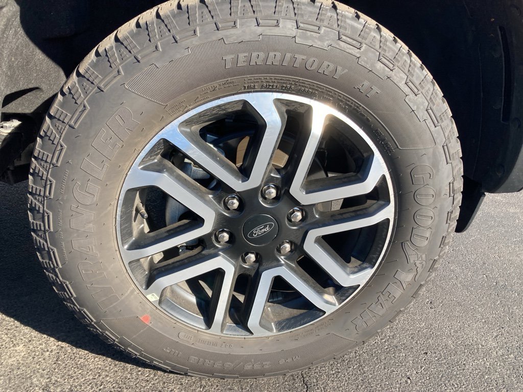 Used 2025 Ford Ranger Lariat w/ FX4 Off-Road Package image 13