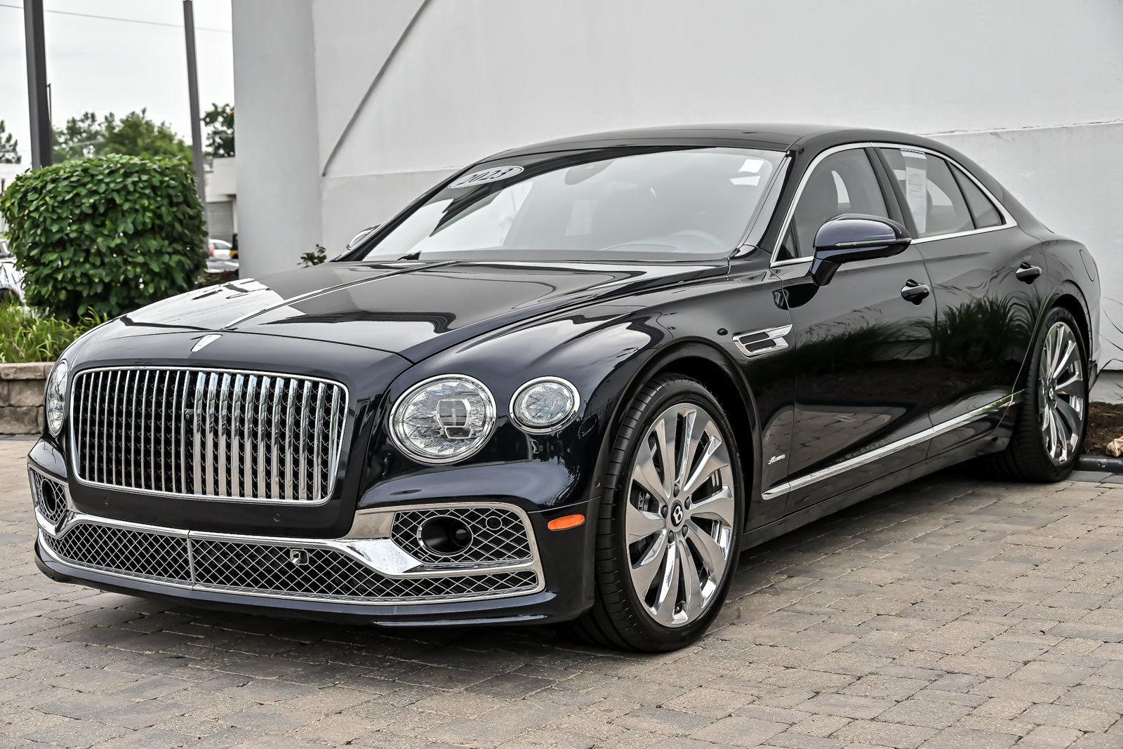 Certified 2023 Bentley Flying Spur Plug-In Hybrid AWD/4WD image 5