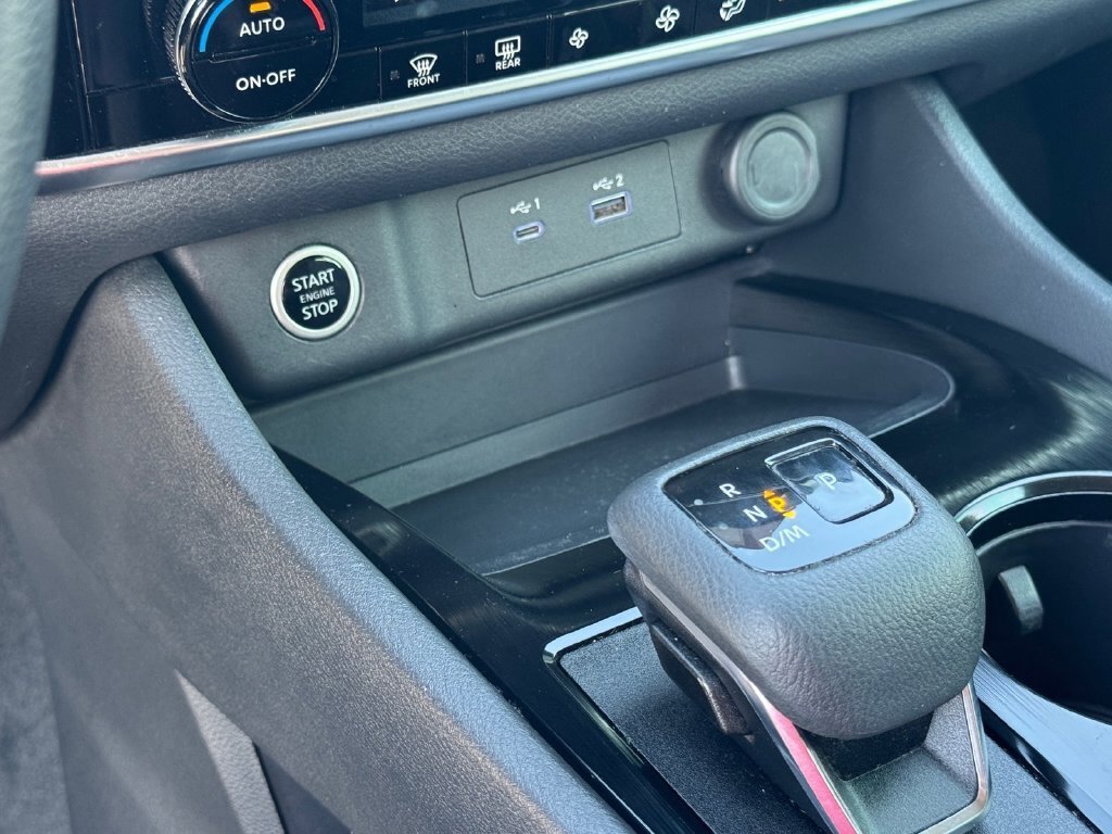 Used 2023 Nissan Rogue SV FWD image 27