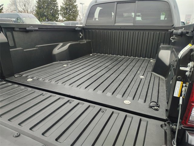 Used 2022 Toyota Tacoma SR5 image 34