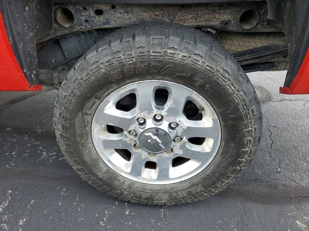 Used 2014 Chevrolet Silverado 2500 LTZ w/ LTZ Plus Package AWD/4WD image 31