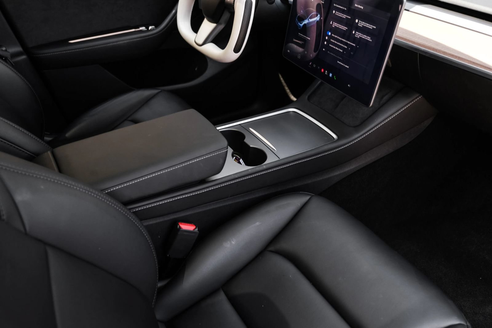 Used 2025 Tesla Model Y Long Range RWD image 21