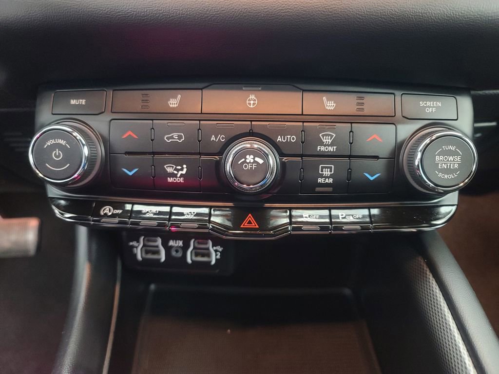 Used 2025 Dodge Durango GT AWD/4WD image 38