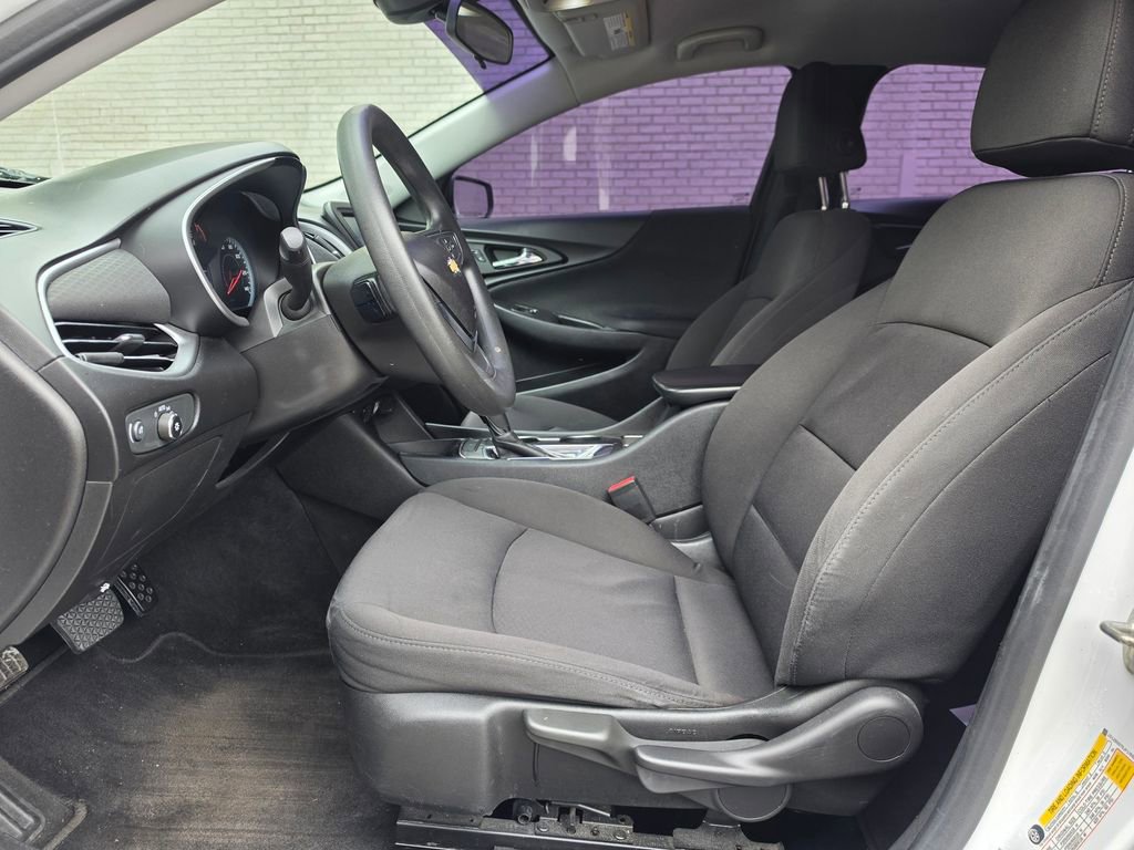 Used 2018 Chevrolet Malibu LS FWD image 8