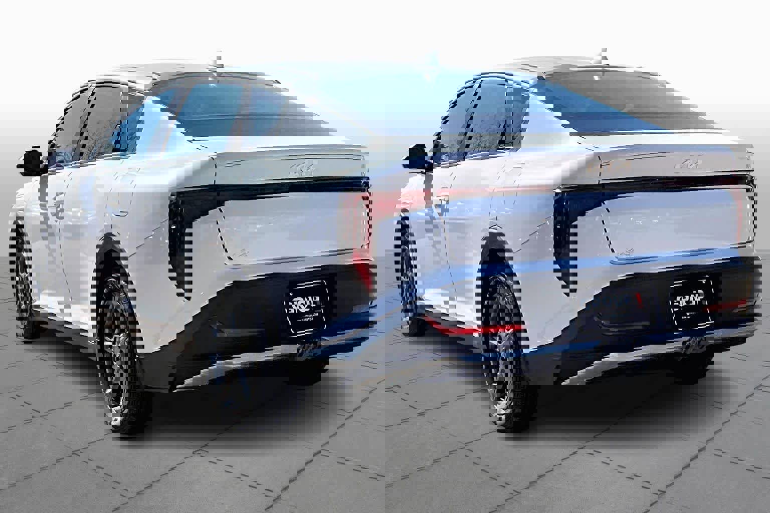 Used 2025 Kia K4 LXS image 11