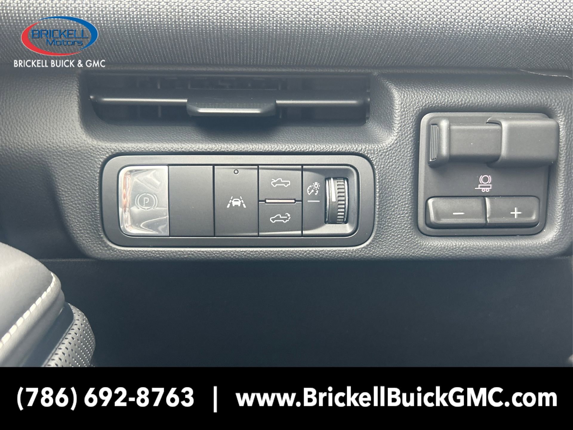 New 2026 GMC Sierra EV Elevation image 19