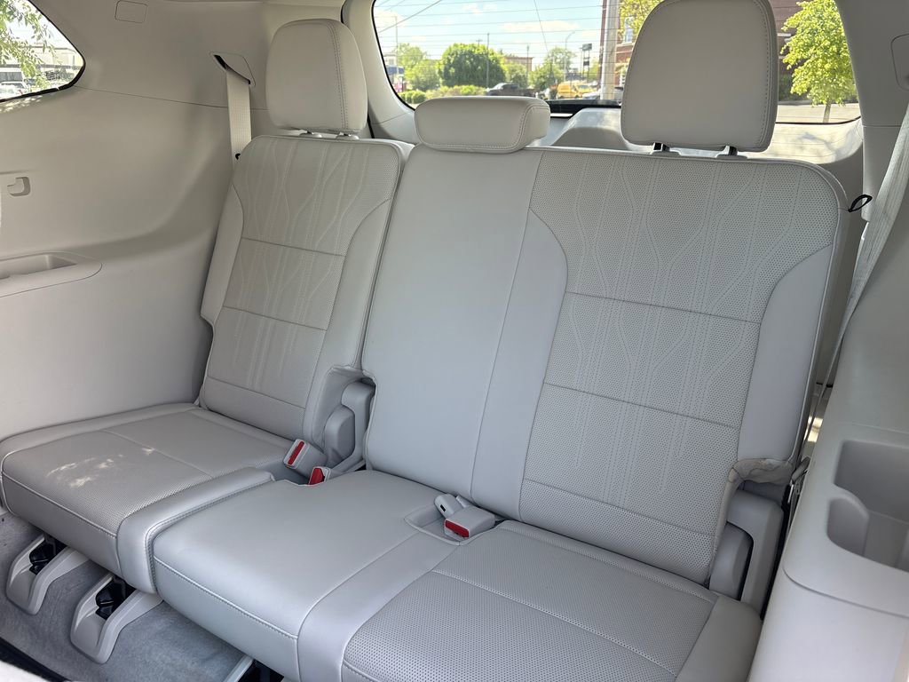 Certified 2026 Buick Enclave Avenir w/ Super Cruise Package FWD image 43