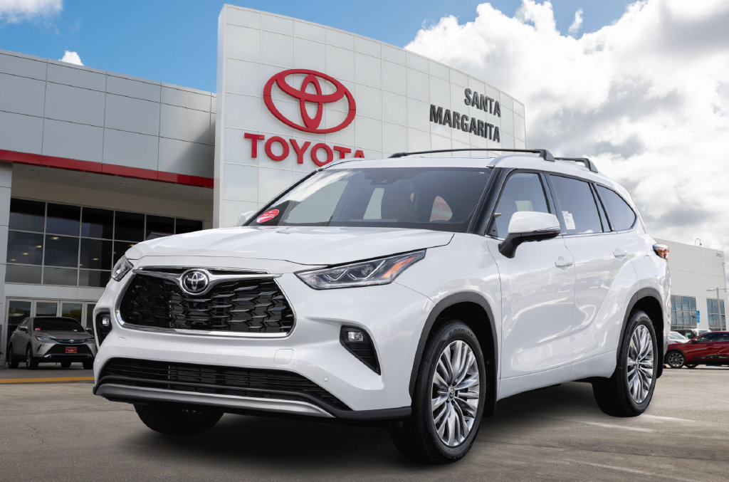 New 2026 Toyota Highlander Platinum