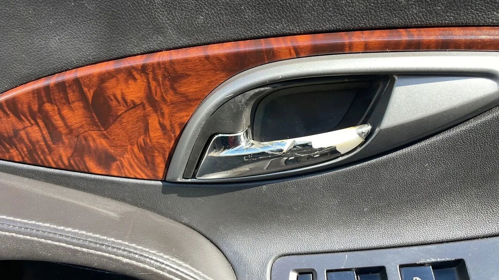 Used 2013 Buick LaCrosse Touring FWD image 24