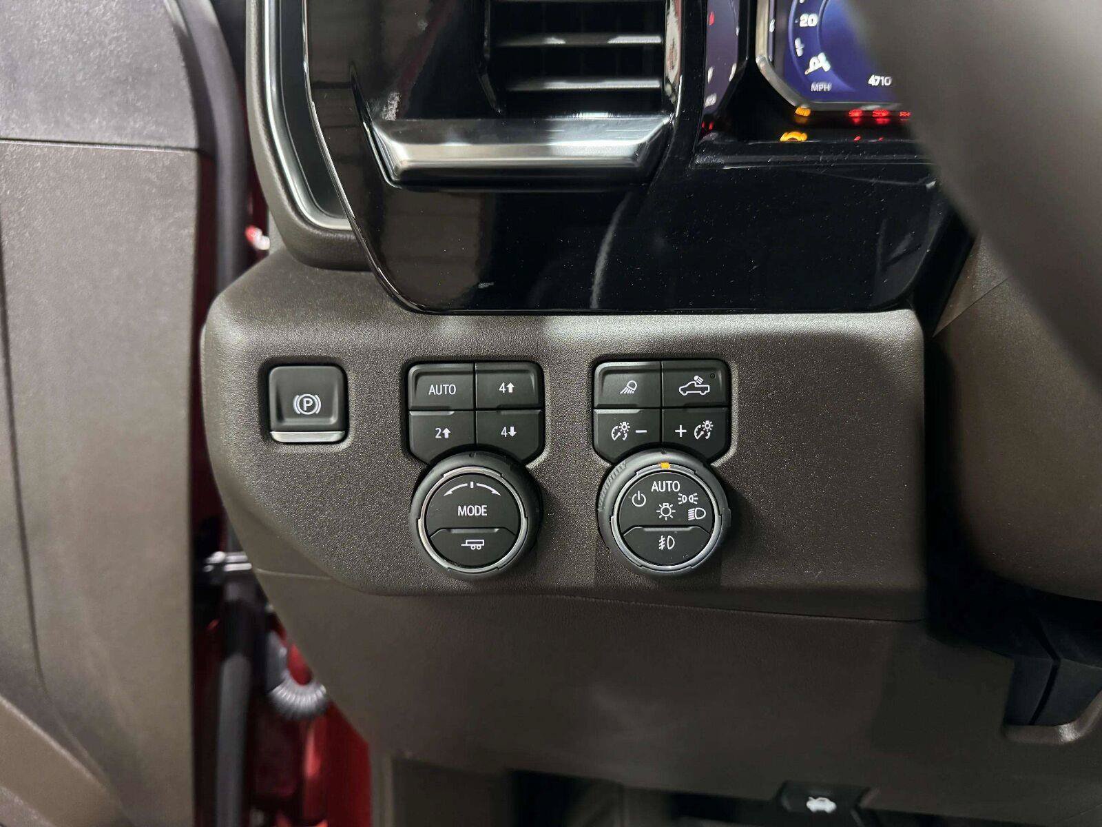 Used 2026 Chevrolet Silverado 2500 LTZ AWD/4WD image 26
