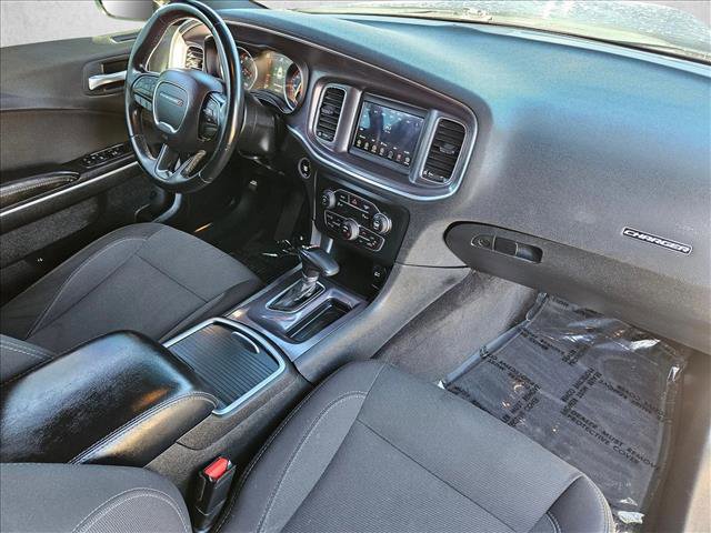 Used 2018 Dodge Charger SXT RWD image 24