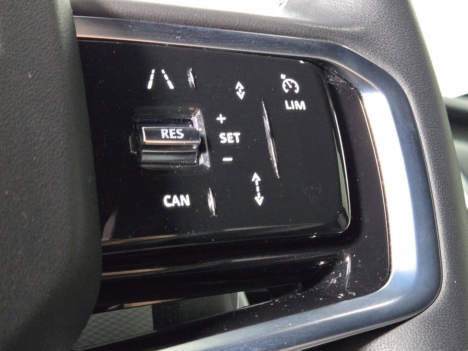 Used 2023 Land Rover Discovery Sport S R-Dynamic image 25