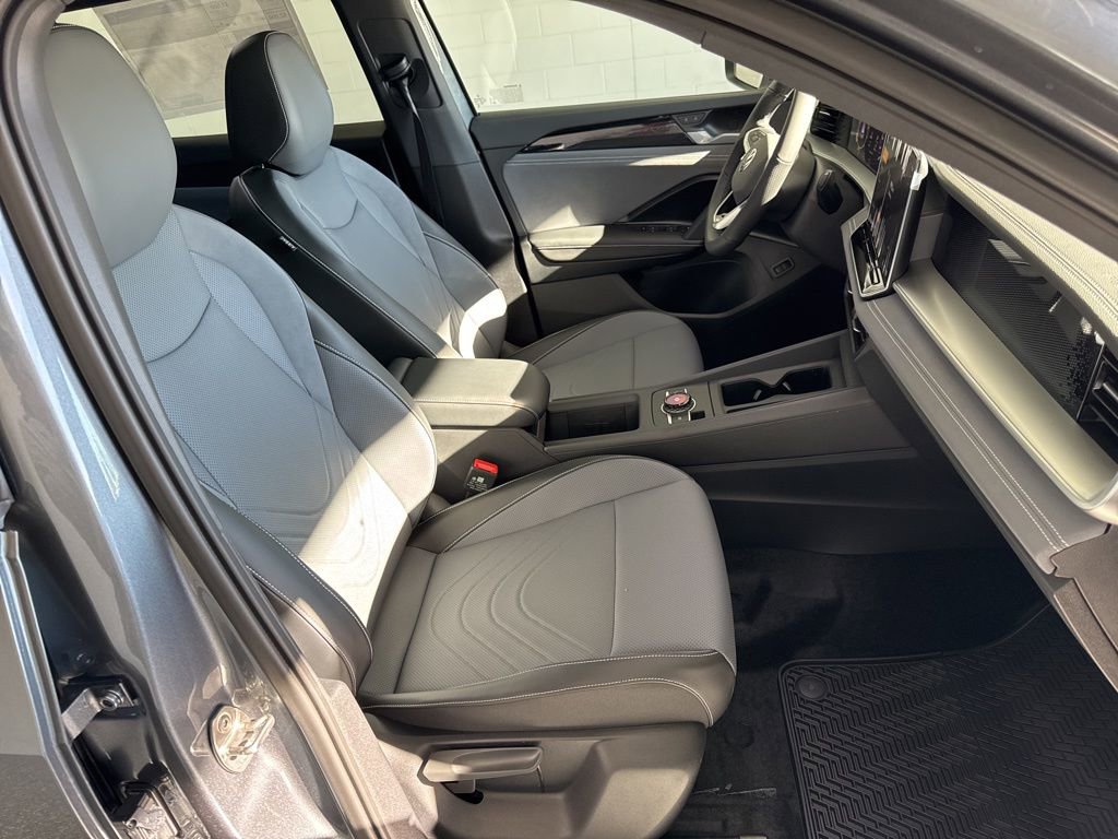 New 2026 Volkswagen Tiguan SE R-Line AWD/4WD image 27