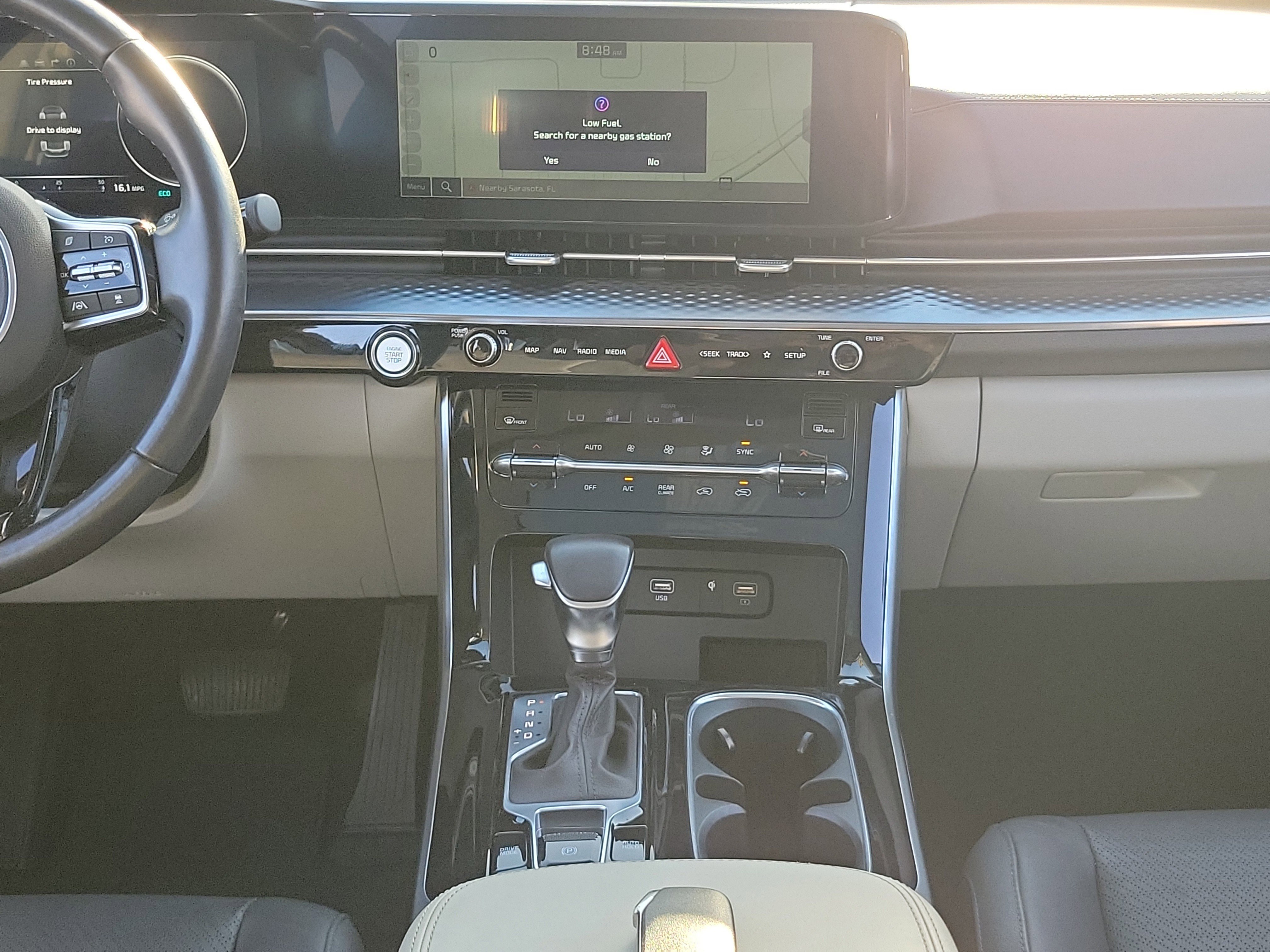 Used 2023 Kia Carnival SX Prestige image 17