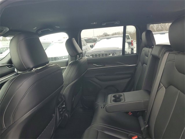 New 2025 Jeep Grand Cherokee Limited w/ Trailer Tow Package image 10