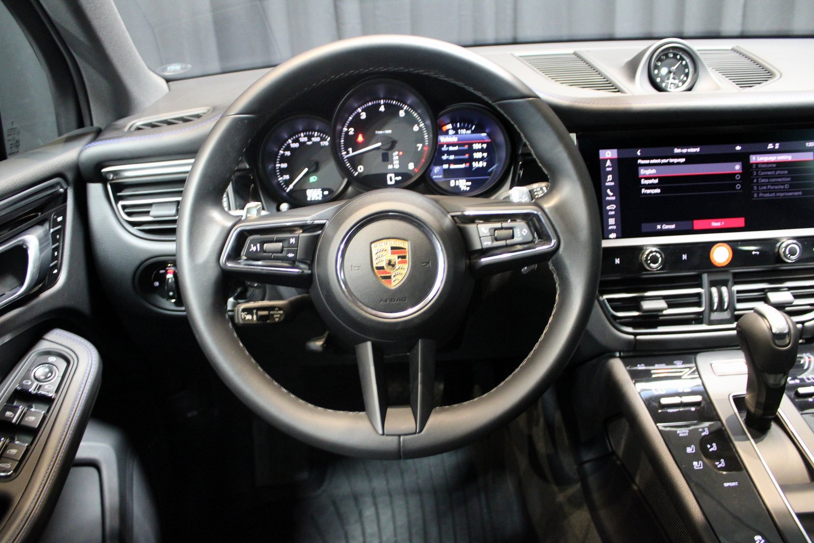 Certified 2024 Porsche Macan image 20